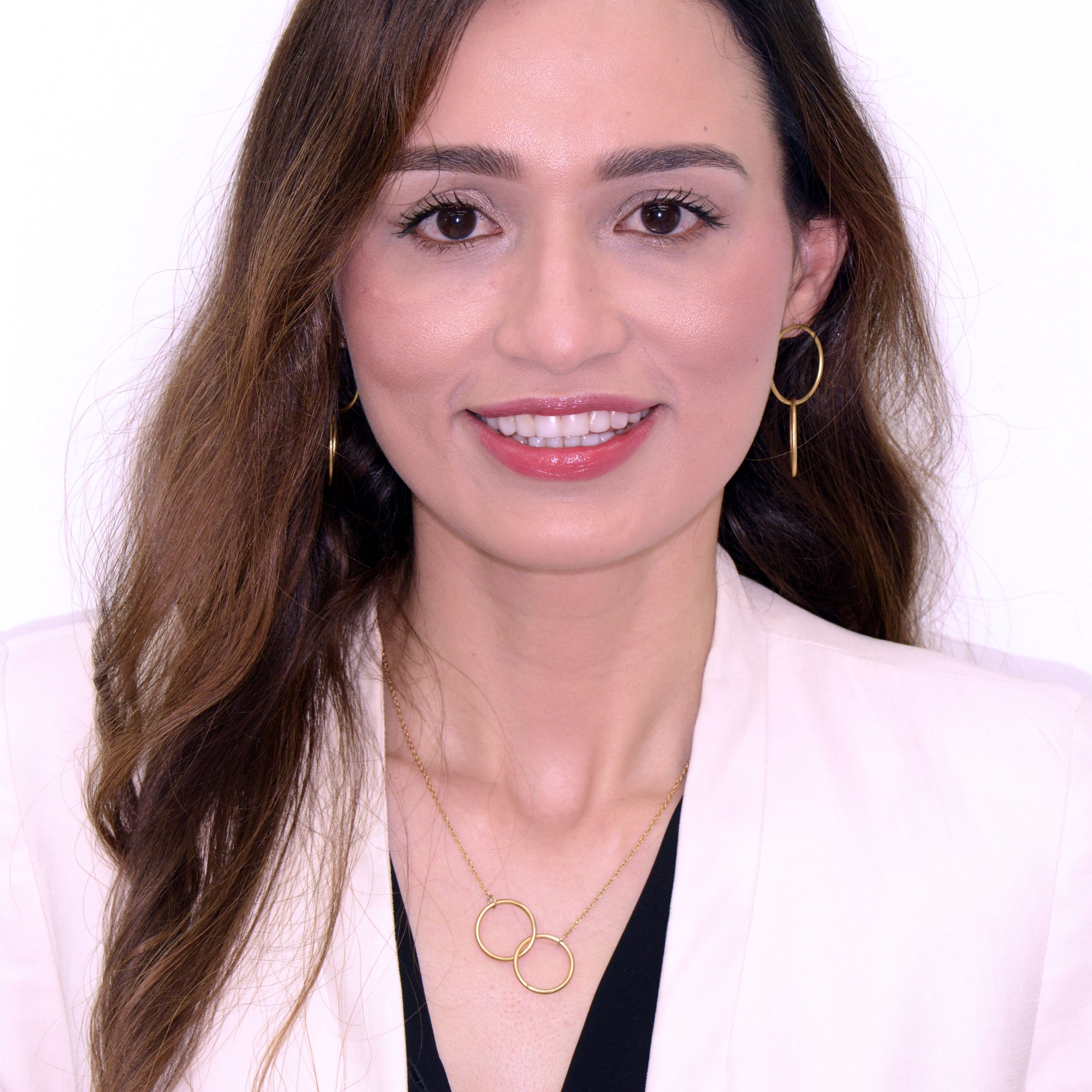 Dra. Paola Macias , dermatóloga
